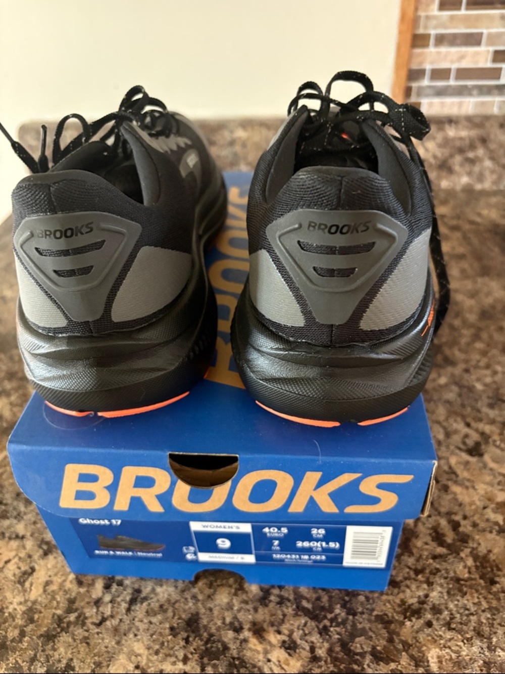 Brooks Ghost 17 Women’s Running Shoes - Black & Gray new never worn - Picture 4 of 5